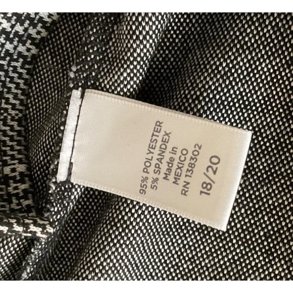 Avenue Woman's OpenJacket Black/ White zFloral Print Size 18/20 Elbow Sleeves - Picture 7 of 8